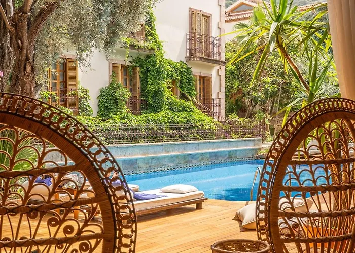 Jade Residence - Adult Only